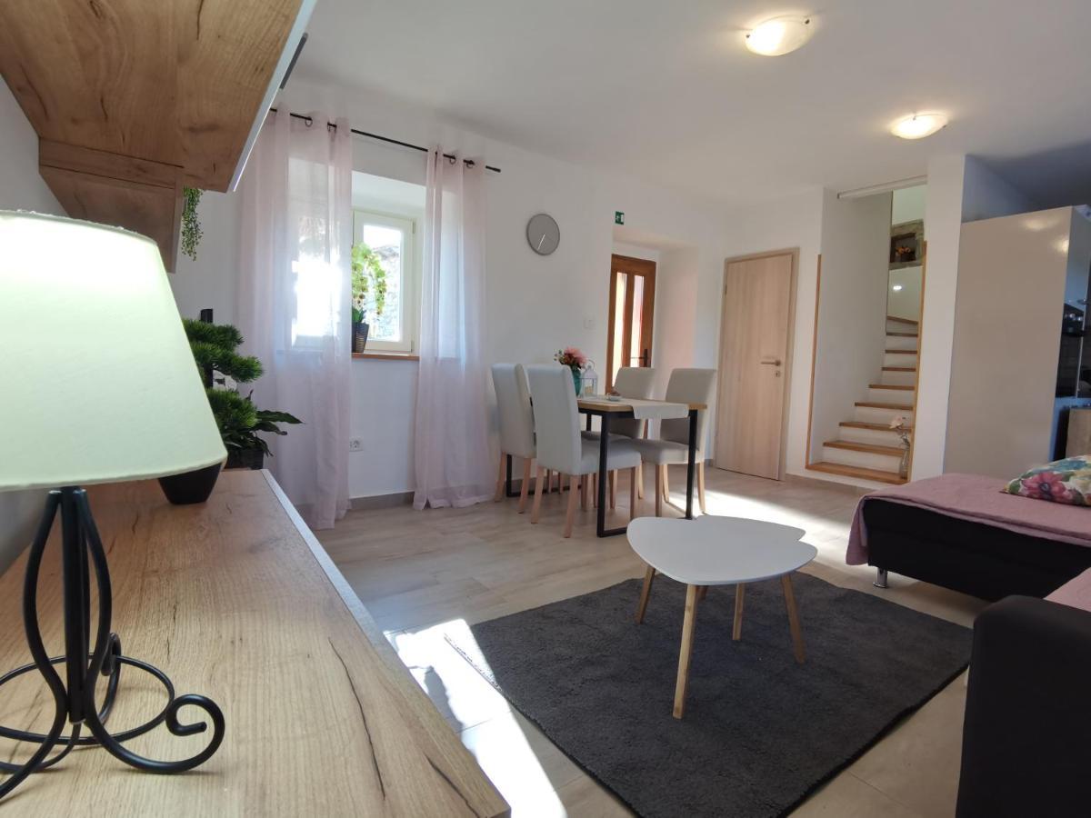 Jasmina Apartment Hum Exteriér fotografie